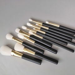 12pcs Professional Makeup Brushes with Black Wooden Handle and natural white Bristles with a cosmetic bag
