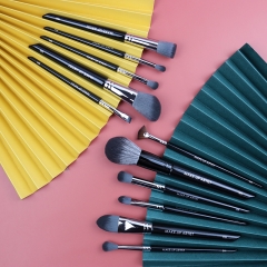 Classic Makeup Brush Set for Beginner & Professional Makeup Artist , 11 Pieces Including Foundation, Powder, Contour, Concealer & Eyeshadow brush etc