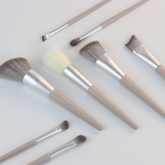 Professional makeup set with innovative brush shapes, more suitable for the makeup needs of the face and eye lines