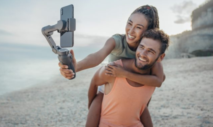 DJI Osmo Mobile 3 Announced – Foldable Design and Quick Portrait-Landscape Switching