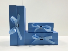 Classy Magnetic Closure Foldable Gift Boxes