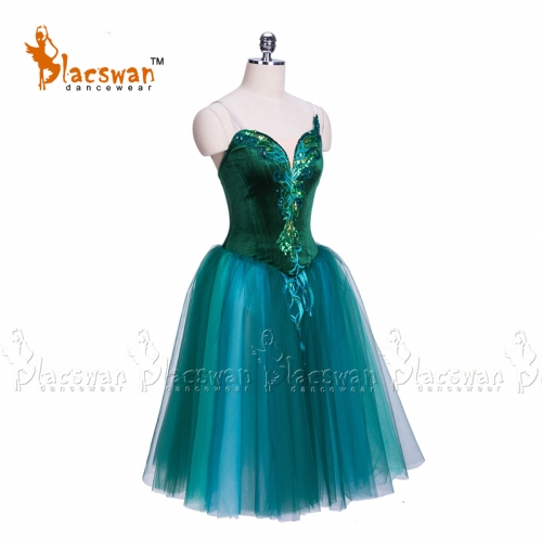 green emerald velvet dress Amazon.com: Professional Swan Lake Bodice Stage Performance Costume Ballet  Dress Competition Tutu Kids Adult Ballet Puffy Skirt Green : Clothing,  Shoes & Jewelry main image 0