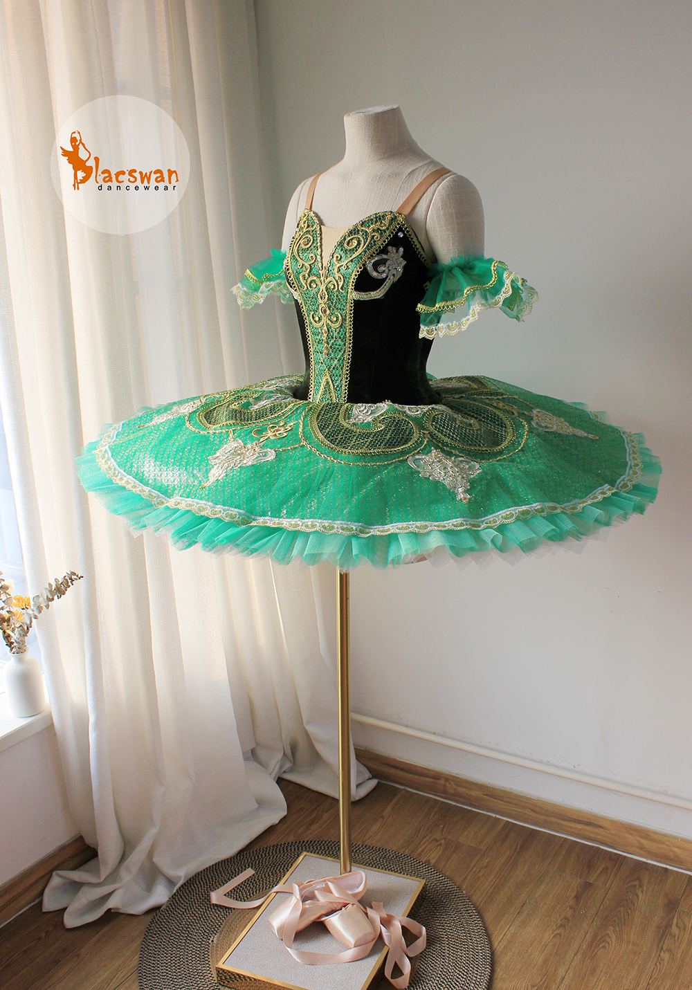 green emerald velvet dress KIKIMORA Fashion Emerald Green Leotard with Half Skirt, Halterneck, Sleeveless, Includes Hand Accessories