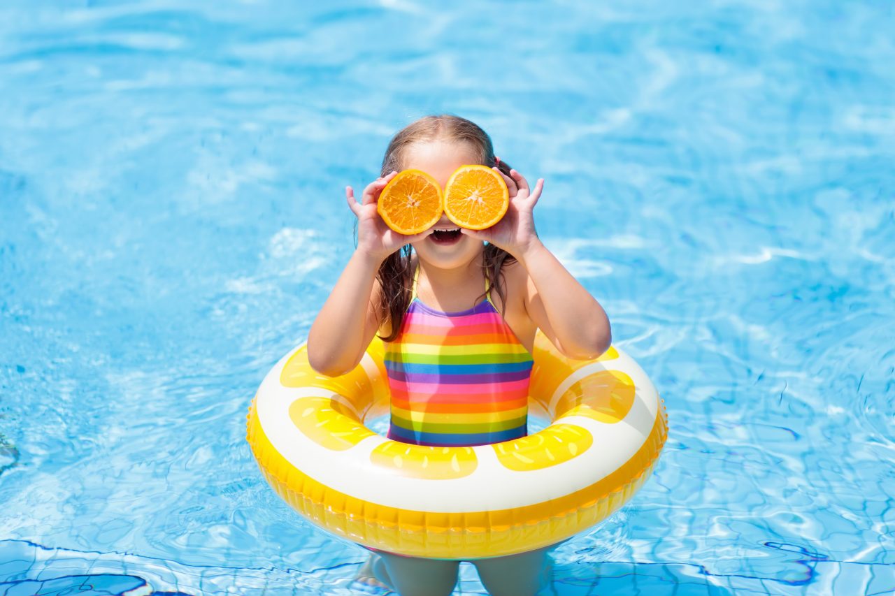 Toddler Swim Safety 101: Here\'s What You Need to Know for Summer