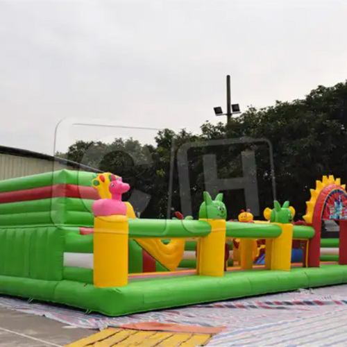 Giant Inflatable Cartoon Castle For Kids, Big Inflatable Garden Amusement Park For Sale