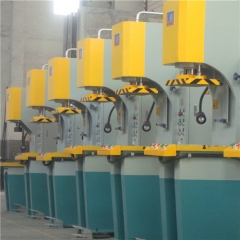 Single column hydraulic press