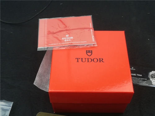 Noobwristwatch Noob watches  TUDOR BOX AND PAPAERS