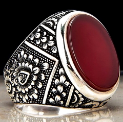 Retro Agate-mounted ring with Round Red Gemstone Jewellery