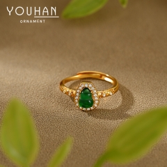 خاتم نسائي مطلي ذهب تصميم كلاسيكي مزين بالزاركون