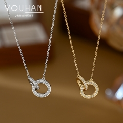 قلادة نسائية مطلية ذهب ستايل اوروبي مزينة بالزاركون