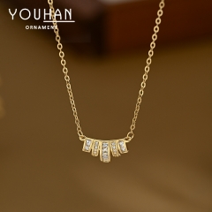 قلادة نسائية مطلية ذهب ستايل اوروبي مزينة بالزاركون