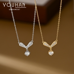 قلادة نسائية مطلية ذهب ستايل اوروبي مزينة بالزاركون