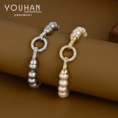 سوارة نسائية تصميم كلاسيكي من لؤلؤ مزينة بالزاركون