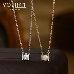 قلادة نسائية مطلية ذهب ستايل كوري مزينة بالزاركون