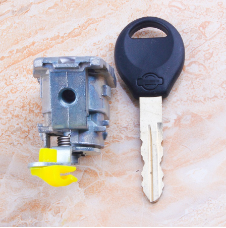 Front Left Car Door Lock Cylinder For Nissan 04-07Year,08Year And 13Year TEANA/Locksmith Car Locks