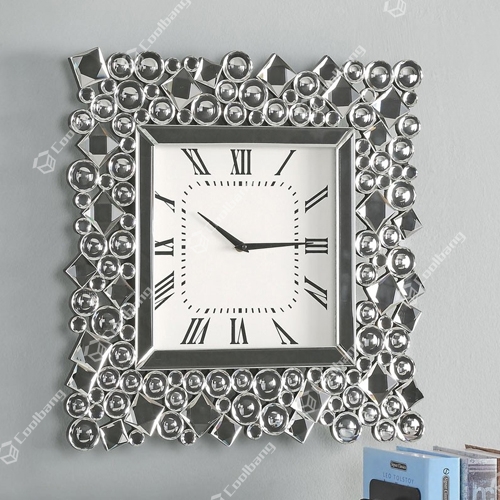 Mirrored clock-CBFT28