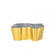 High-End Wave-Design Nesting Side Tables with Marble Top and Gold Finish for Luxury Interiors