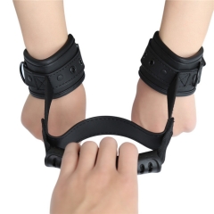 Traction Buckle Leather Handcuffs Sex Toys for Couple