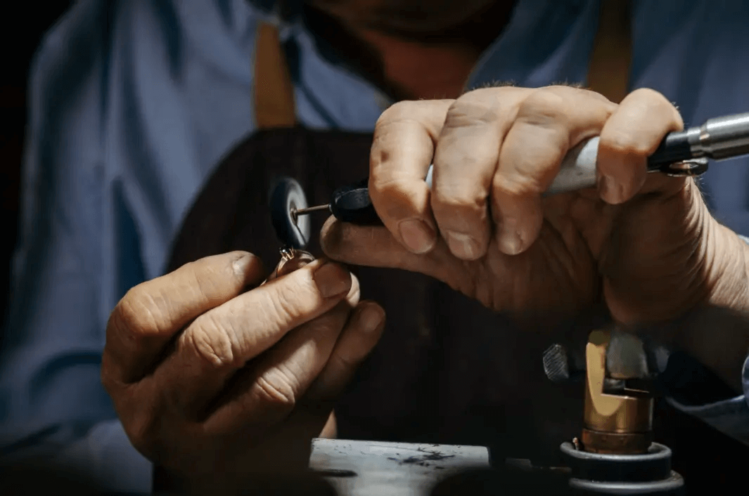 What Tools and Accessories Are Needed to Power Polish Jewelry?