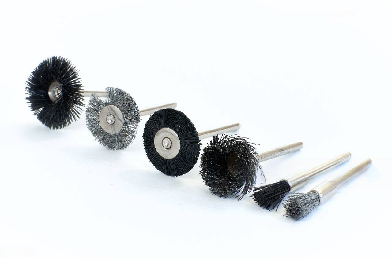 How to Choose the Best Polishing Brush for Gold