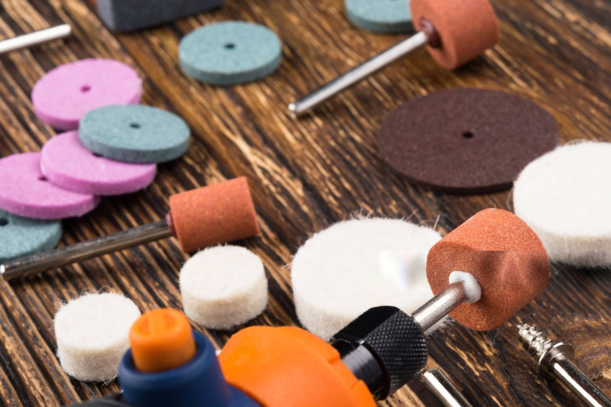 How to Use Buffing Wheels for Dremel to Get a Mirror Finish