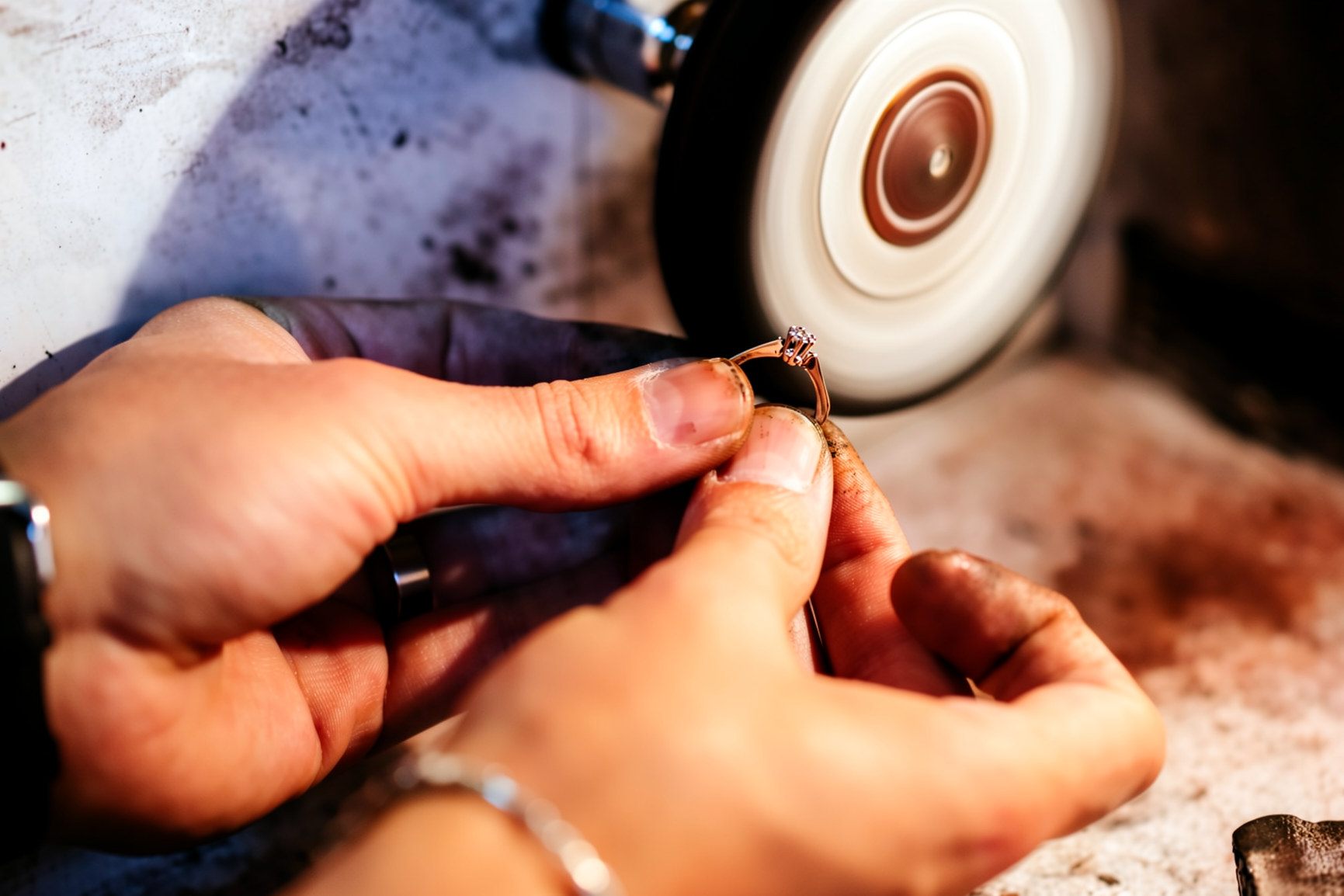 Which Buffing Wheel Works Best for Fine Jewelry Metals