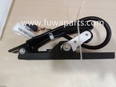 Mobile Crane Parts Pedal Assy for ZOOMLION QY70V/QY100V, ZTC 800 Accelerator Pedal,WL400244,1031700064,2404070069.