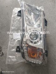 XCMG XCT35/70/90,FAROL LD,803544602,FAROL LE,803544600,ESPELHO RETROVISOR LE,802141397,ESPELHO RETROVISOR LD,802141402,MÁQUINA DO VIDRO LE,802149430.