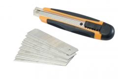 18mm Retractable Utility Knife with 10pc Spare Blades