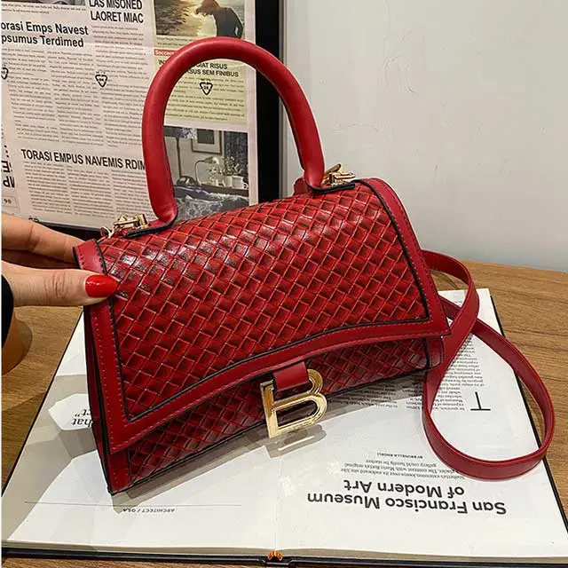 Elegant Weave Leather Shoulder Bag