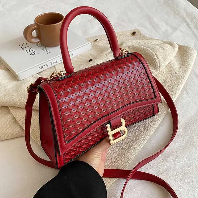 Elegant Weave Leather Shoulder Bag