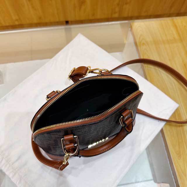 Letter Design Leather Fashion Hand Bag