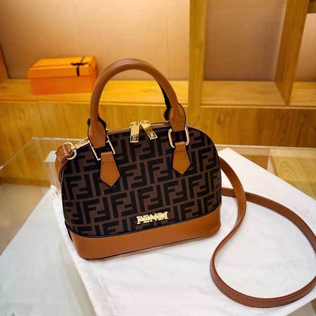 Letter Design Leather Fashion Hand Bag