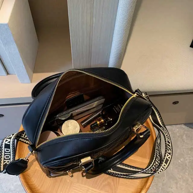 Leather Fitness Hand Bag