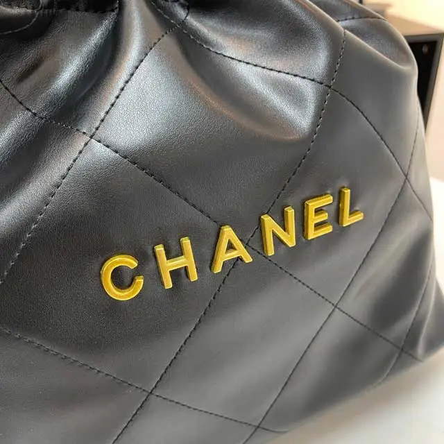 Chain Leather Shoulder Bag