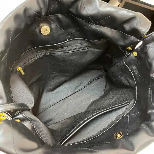 Chain Leather Shoulder Bag
