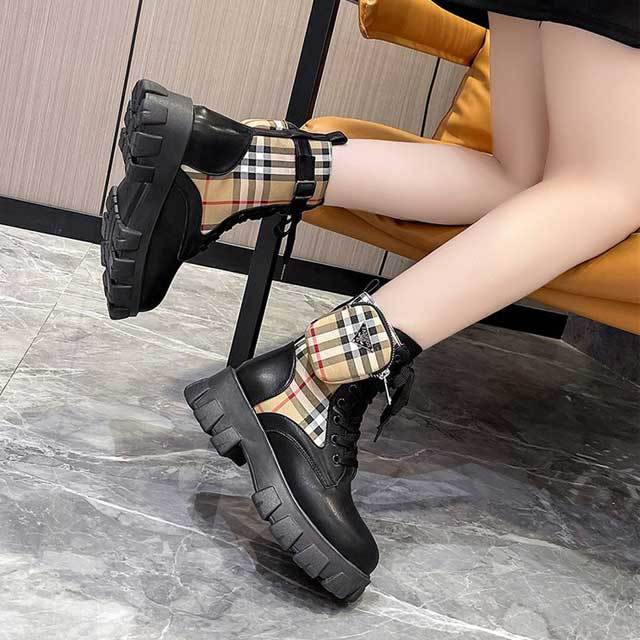 Fashion Thick Sole Lace-Up Boots