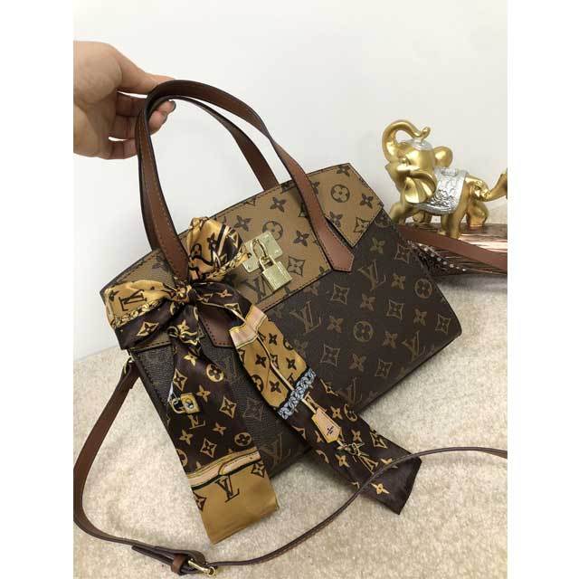 Fashion Letter Print Leather Hand Bag