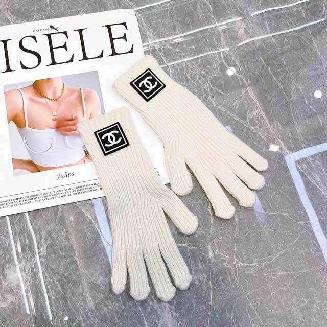 Fashion Design Knit Gloves