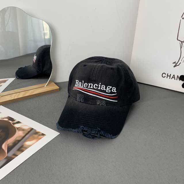 Embroidery Ripped Baseball Cap
