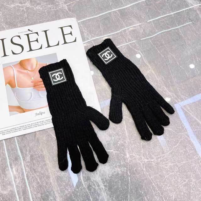 Fashion Design Knit Gloves