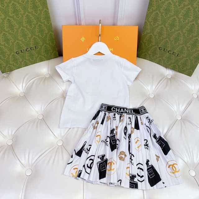 Girls Printed Pleated Skirt Set