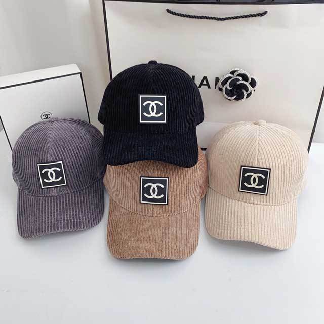 Fashion Logo Velvet Baseball Cap