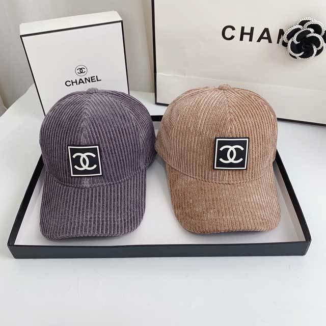 Fashion Logo Velvet Baseball Cap