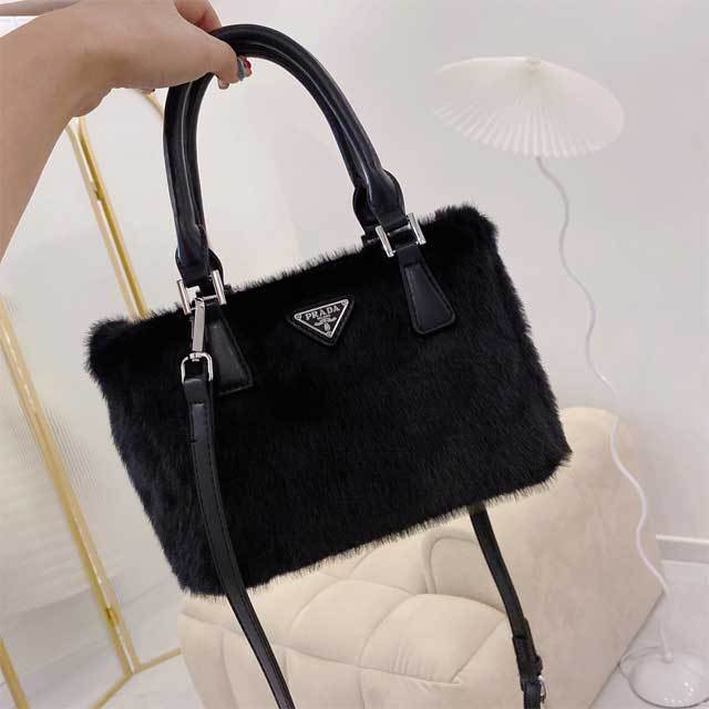 Ladies Fuzzy Casual Hand Bag
