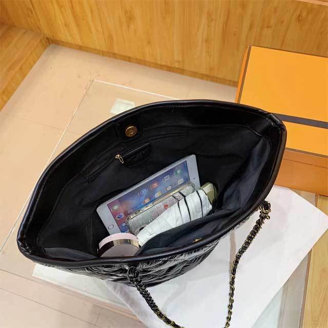 Chain Leather Big Size Shoulder Bag