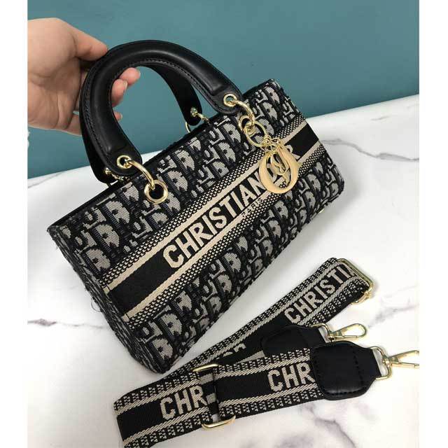 Fashion Design Crossbody Handbag