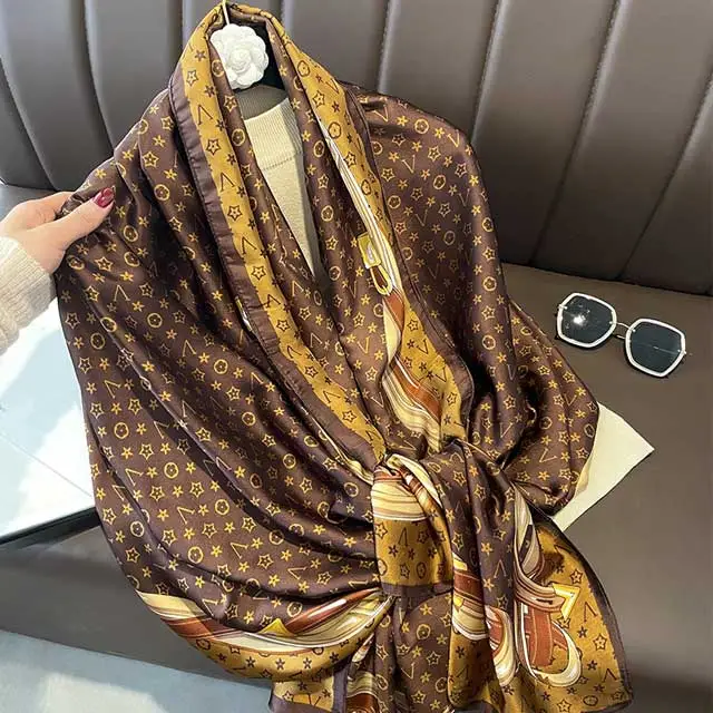 Fashion Print Elegant Silk Scarf