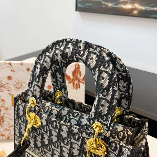 Fashion Letter Design Crossbody Handbag