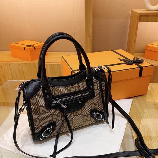 Street Fashion Leather Handbag